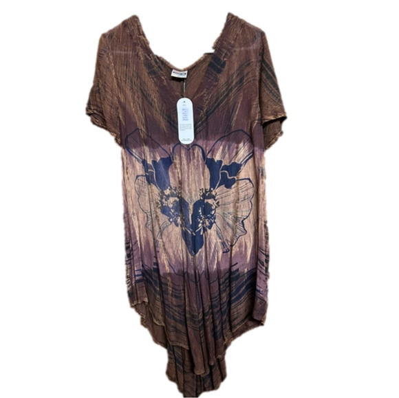 Ladies, very pretty, tunic or bathing suit, coverup,could be worn with leggings. - Picture 2 of 5